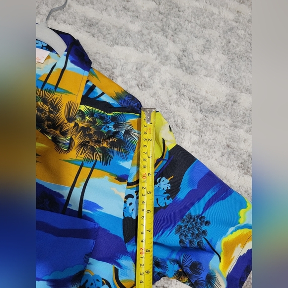 Islander Vibrant Blue and Yellow Hawaiian Shirt - Picture 9 of 9